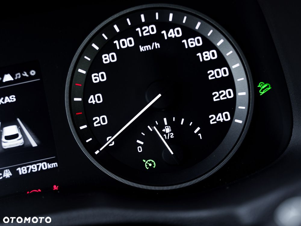 Hyundai Tucson blue 1.7 CRDi 2WD DCT Style - 24