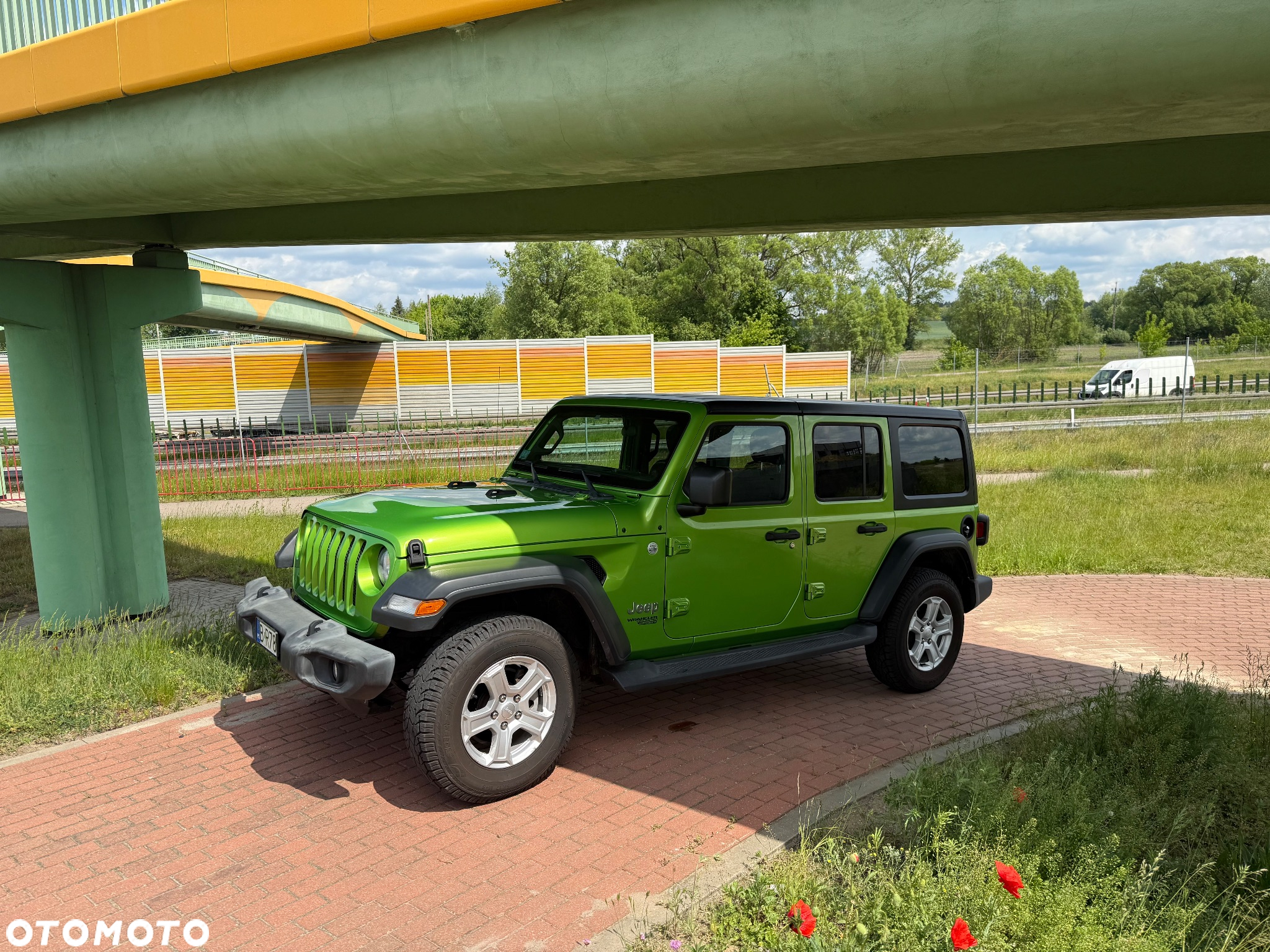 Jeep Wrangler - 12
