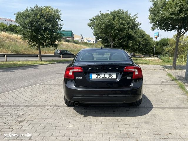 Volvo S60 2.0 D3 Momentum - 5