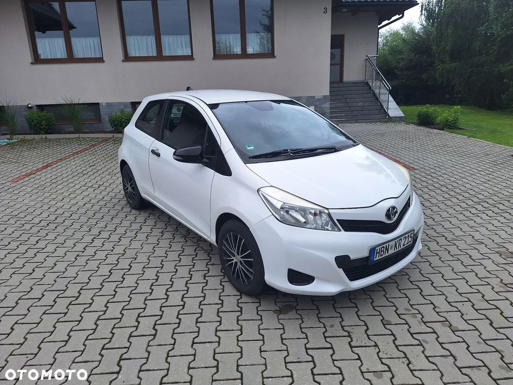 Toyota Yaris - 11