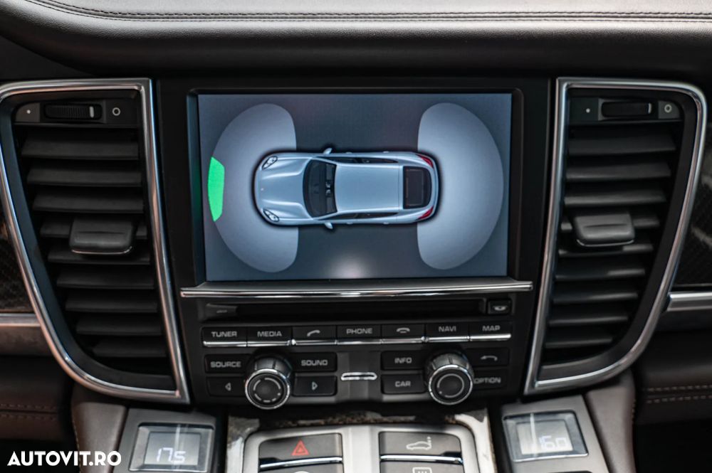 Porsche Panamera 3.0 Tiptronic S - 37