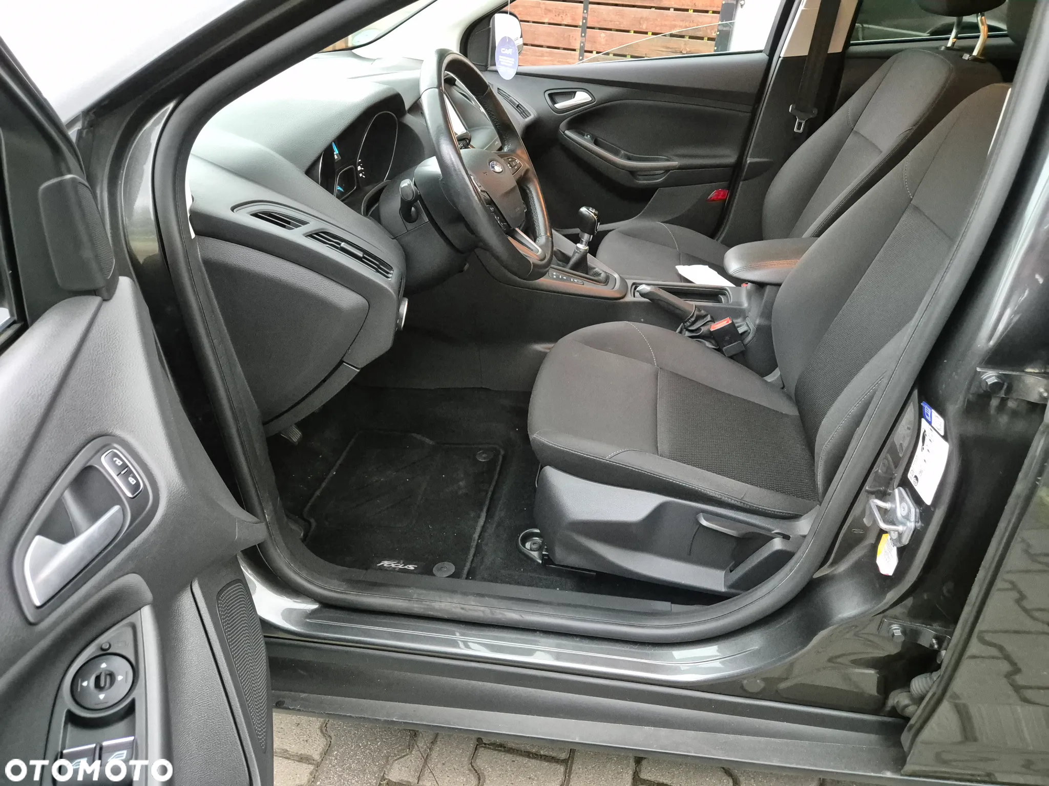 Ford Focus 1.0 EcoBoost Start-Stopp-System TITANIUM STYLE - 6