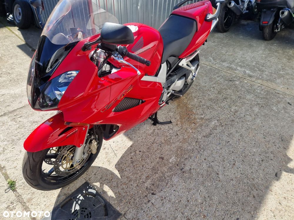 Honda VFR - 22