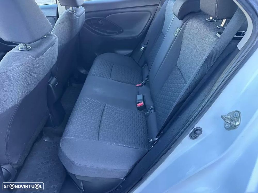 Toyota Yaris Cross 1.5 HDF Comfort Plus - 15