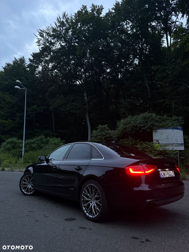 Audi A4 Limousine - 21
