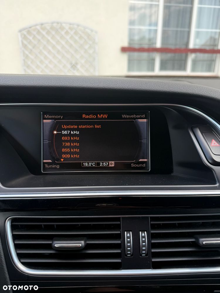 Audi A4 Avant 2.0 TDI DPF clean diesel S line Sportpaket - 16