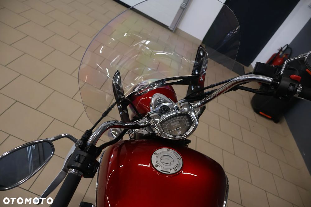Yamaha XVS - 8
