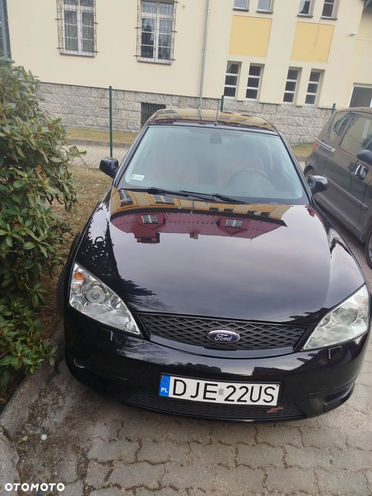 Ford Mondeo V6 ST 220 - 2