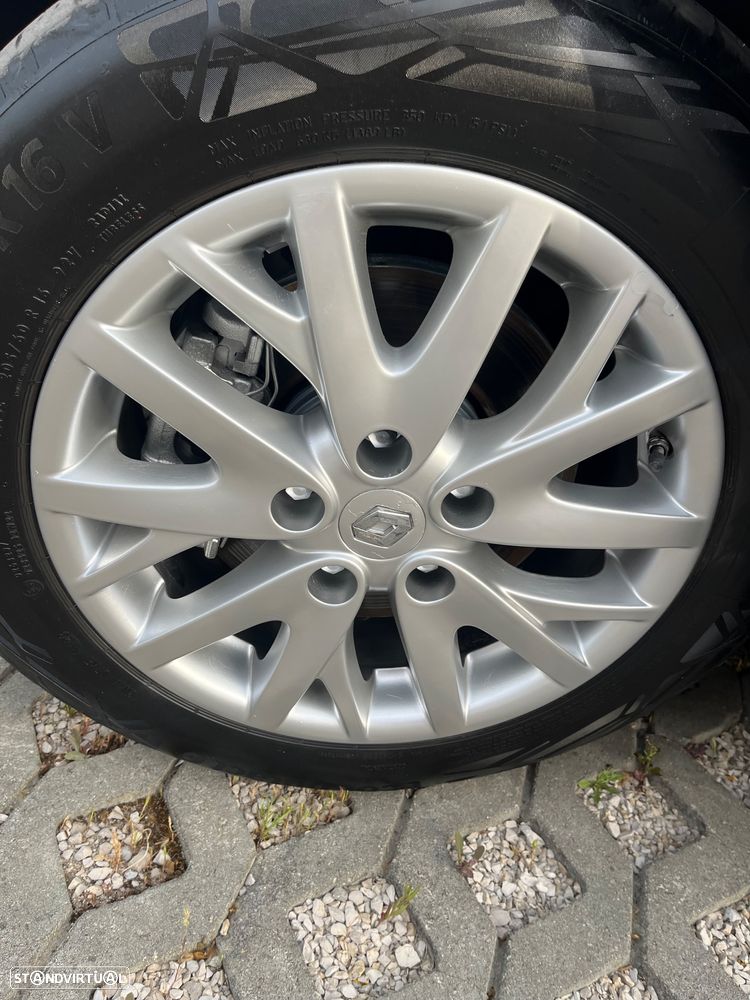 Renault Laguna Break 2.0 dCi Dynamique S 120g - 10