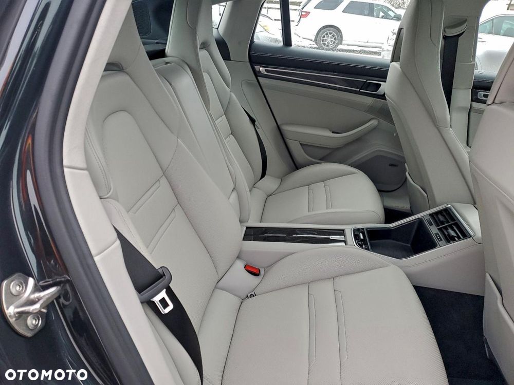 Porsche Panamera - 10