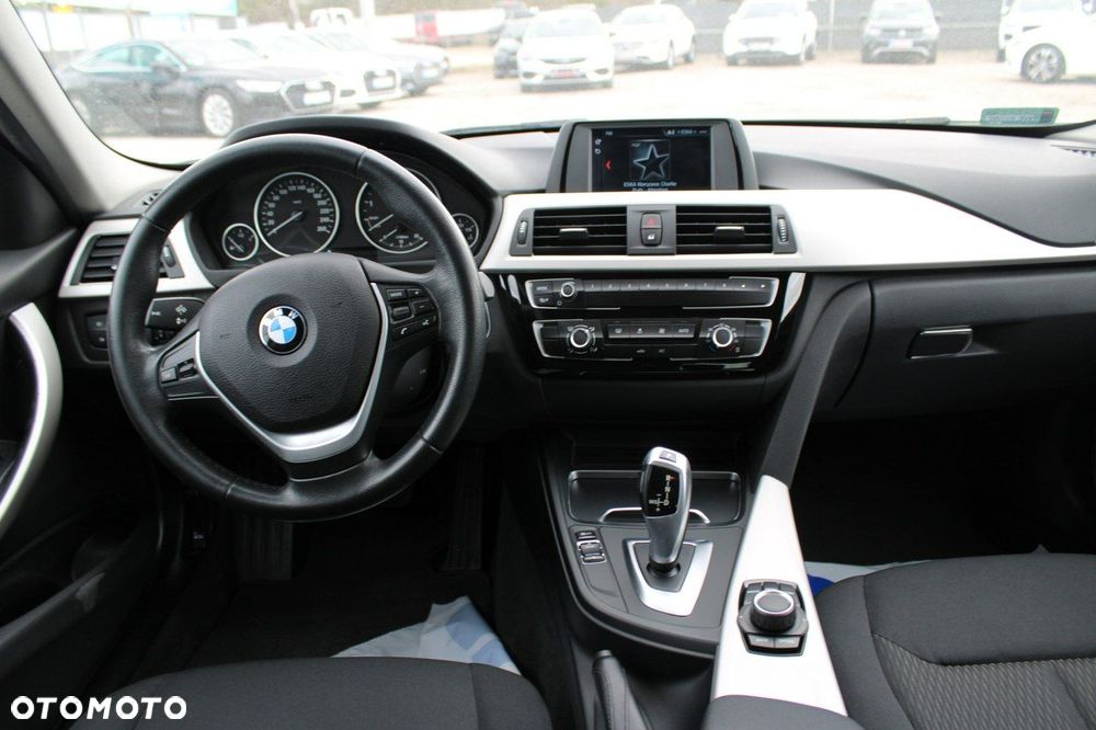 BMW Seria 3 - 17