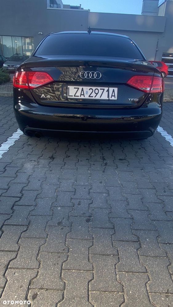 Audi A4 Limousine - 13