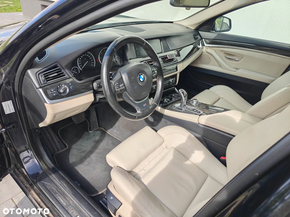 BMW Seria 5 520d xDrive Luxury Line - 11