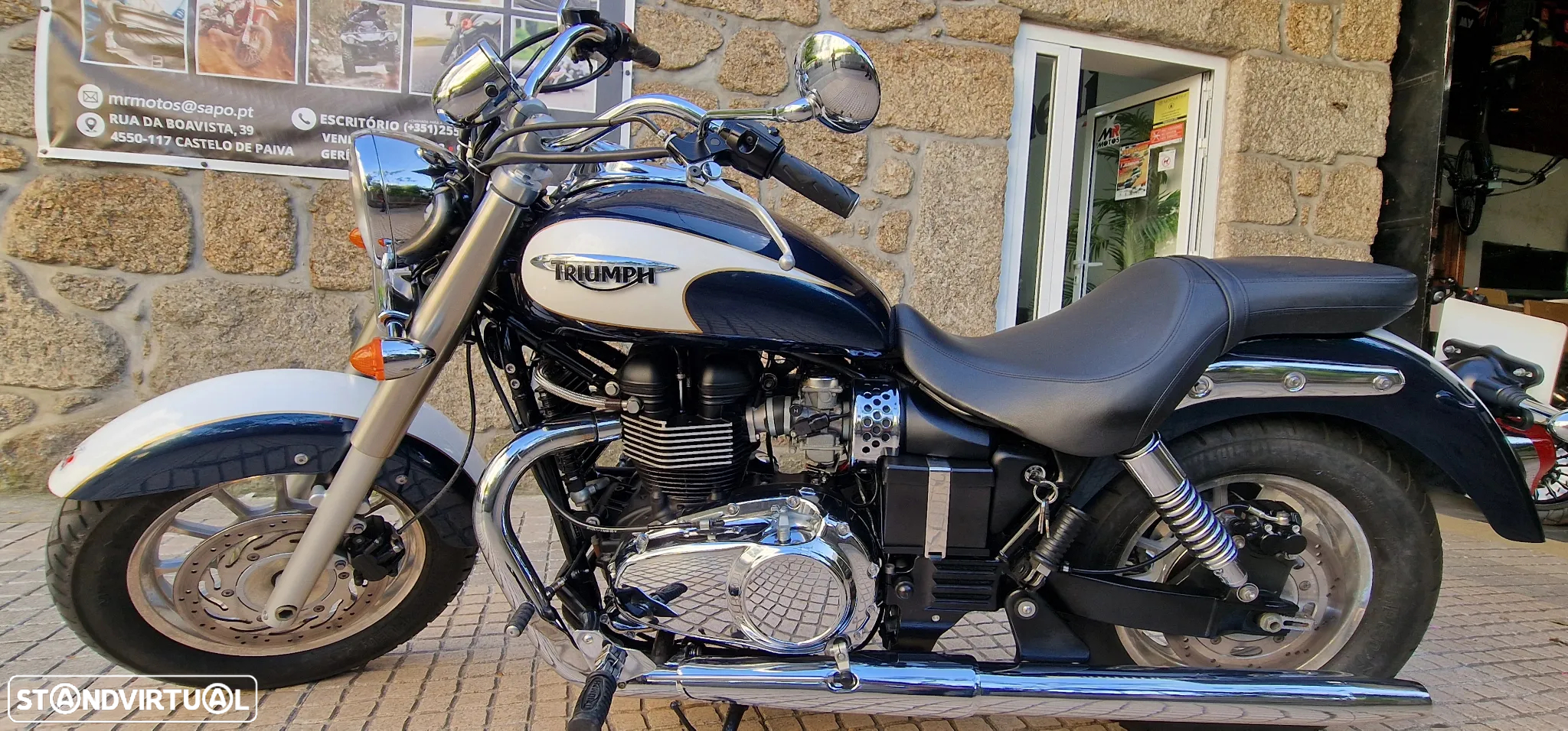 Triumph Bonneville America - 13