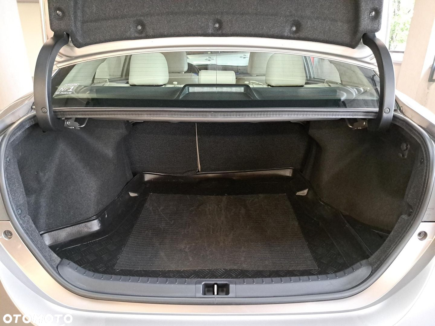 Toyota Corolla 1.6 Prestige MS EU6 - 13