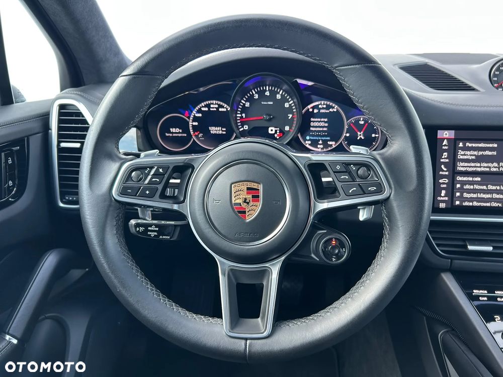 Porsche Cayenne - 16