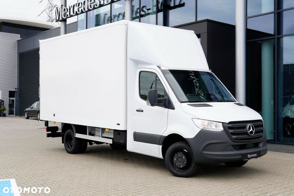 Mercedes-Benz Sprinter - 10