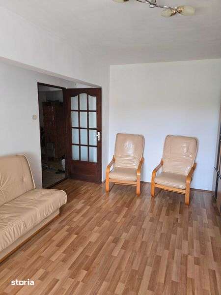 Vand apartament cu 2 camere — fotografia 1