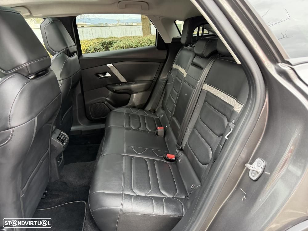 Citroën e-C4 50 kWh E-Series Collection - 28