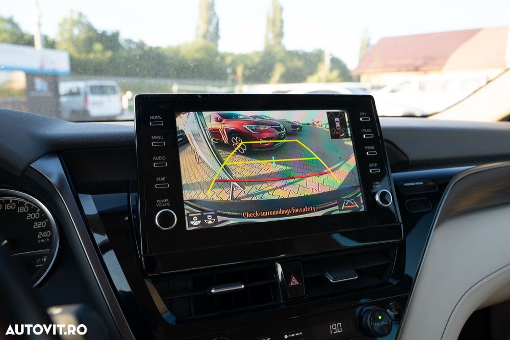 Toyota Camry 2.5 Dynamic - 8
