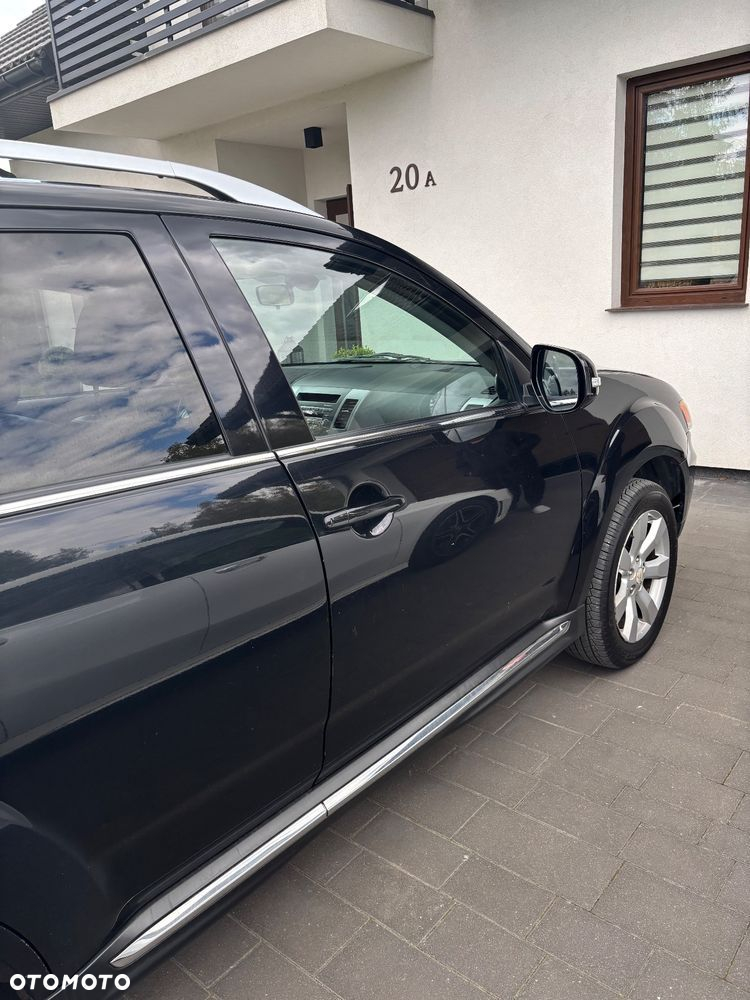 Mitsubishi Outlander 2.0 DID Intense + - 2