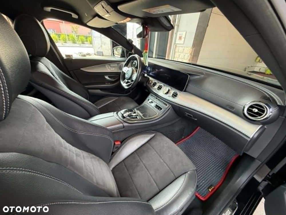 Mercedes-Benz Klasa E 200 4-Matic 9G-TRONIC - 13