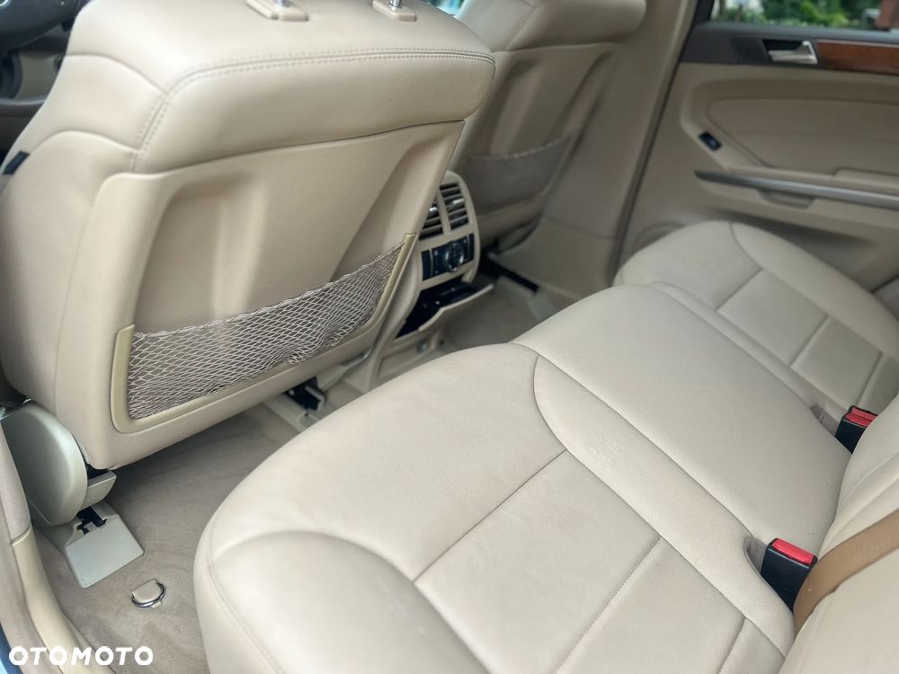Mercedes-Benz ML 350 4-Matic - 9