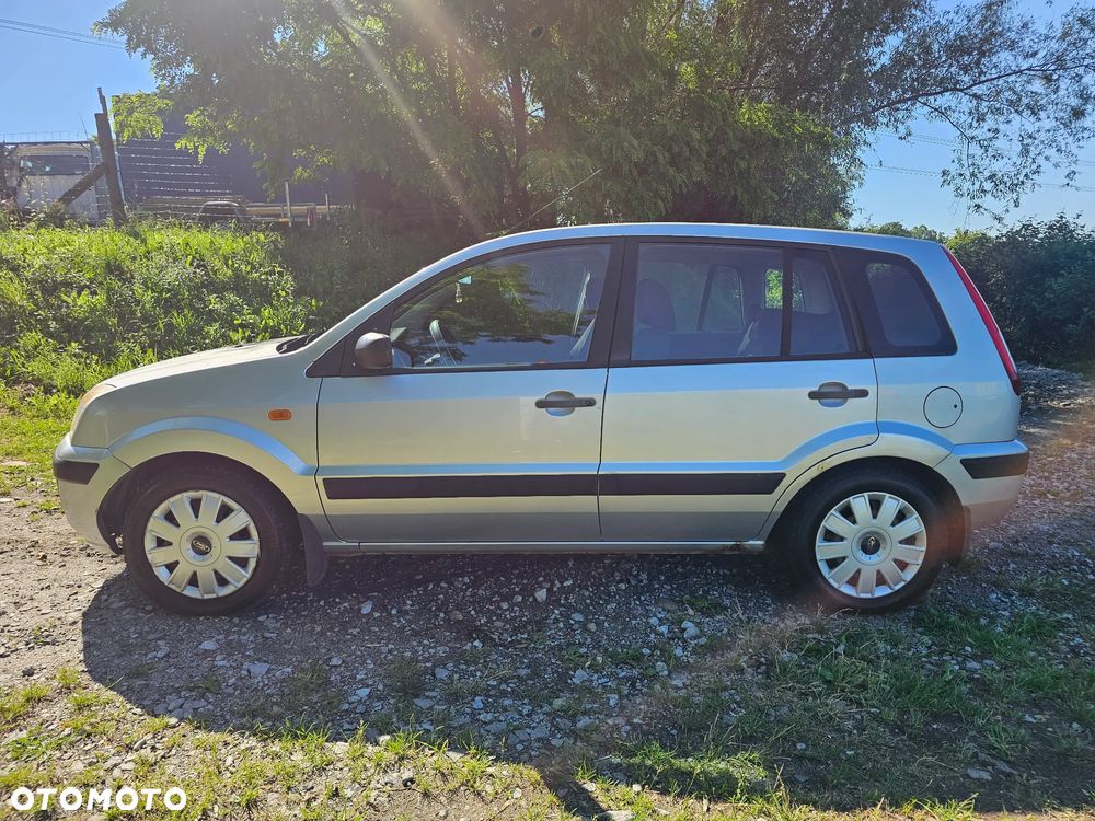Ford Fusion 1.4 Ambiente - 13
