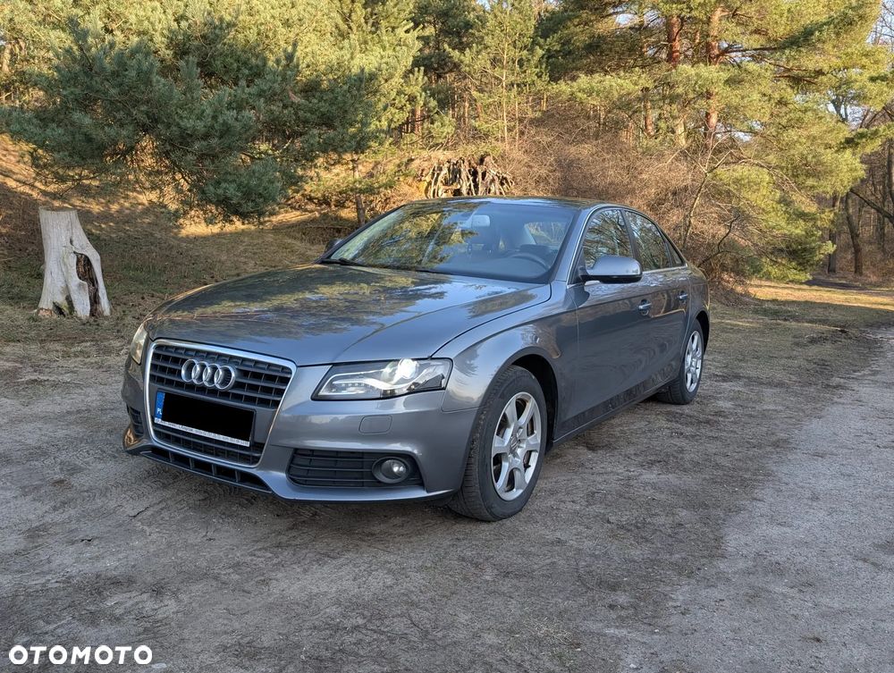 Audi A4 Limousine - 1