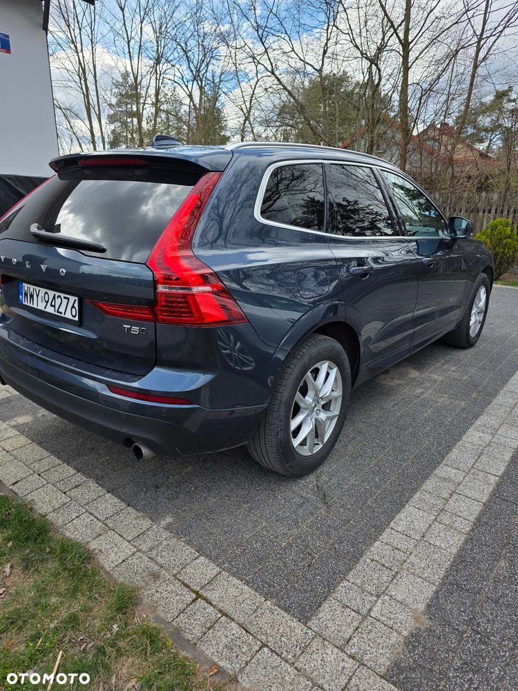 Volvo XC 60 T5 AWD Momentum - 4