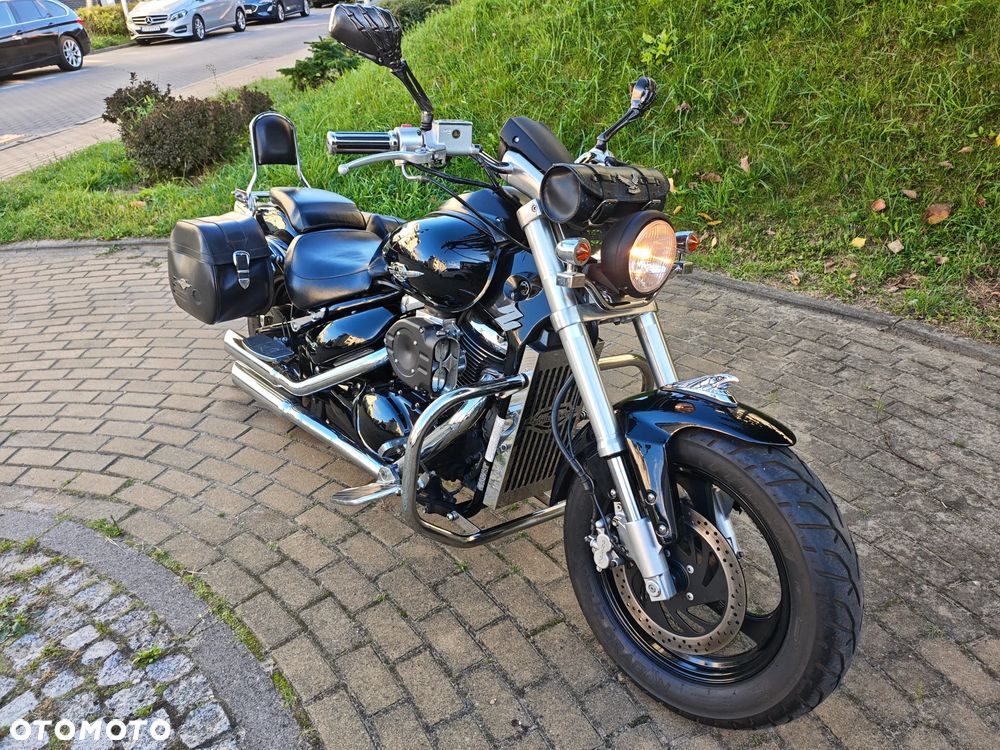 Suzuki Boulevard - 3