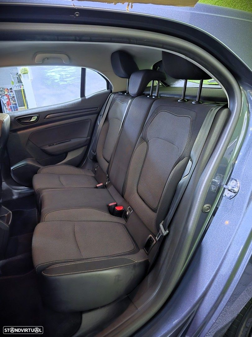 Renault Mégane 1.5 Blue dCi Zen - 13