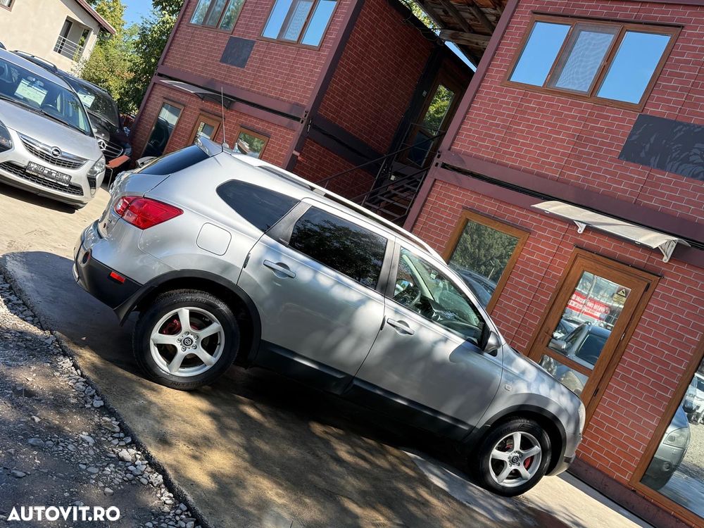 Nissan Qashqai+2 - 35