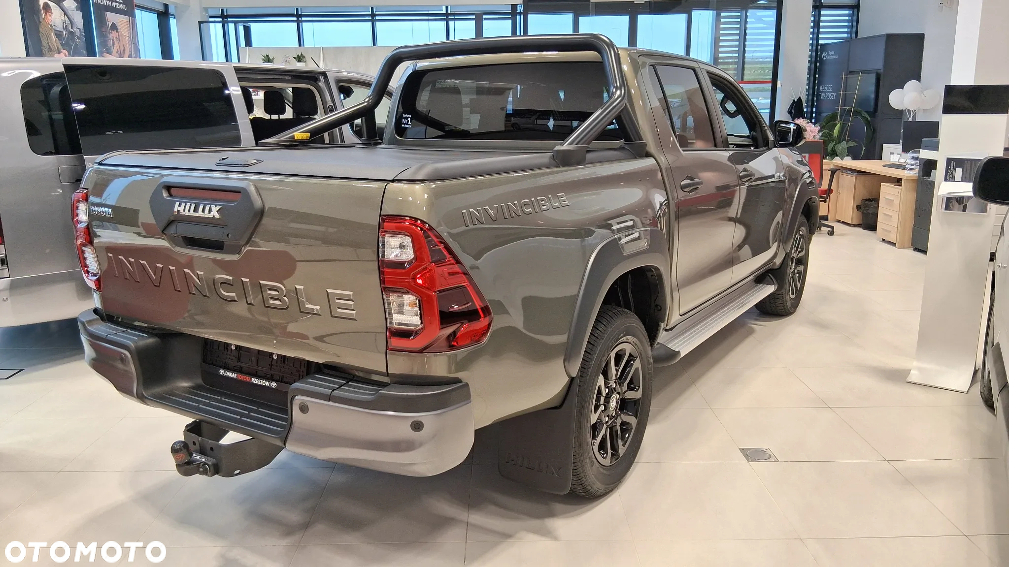 Toyota Hilux 2.8 D-4D Double Cab Invincible Sport 4x4 - 3
