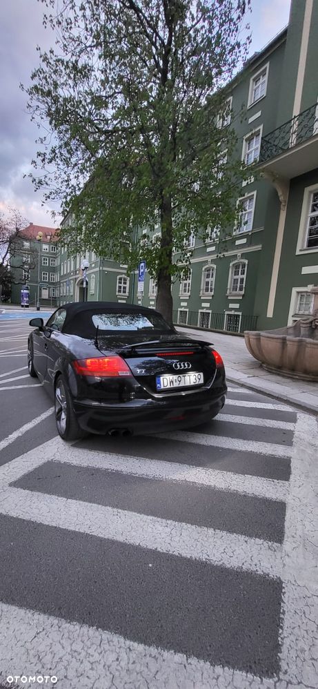 Audi TT Roadster - 1