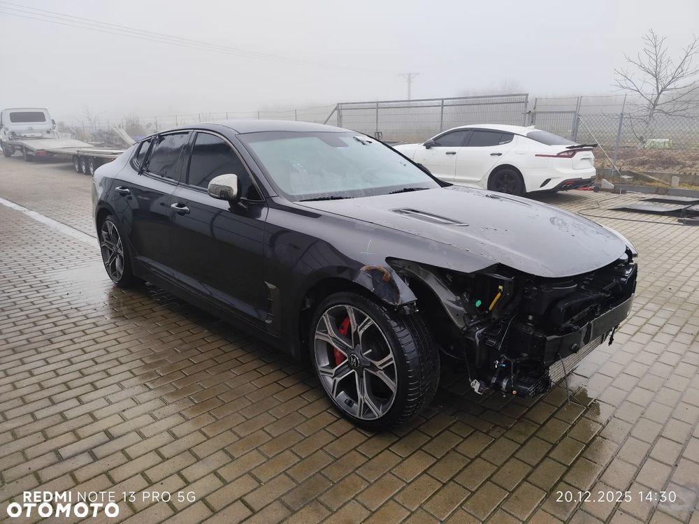 Kia Stinger 3.3 T-GDI AWD GT - 2