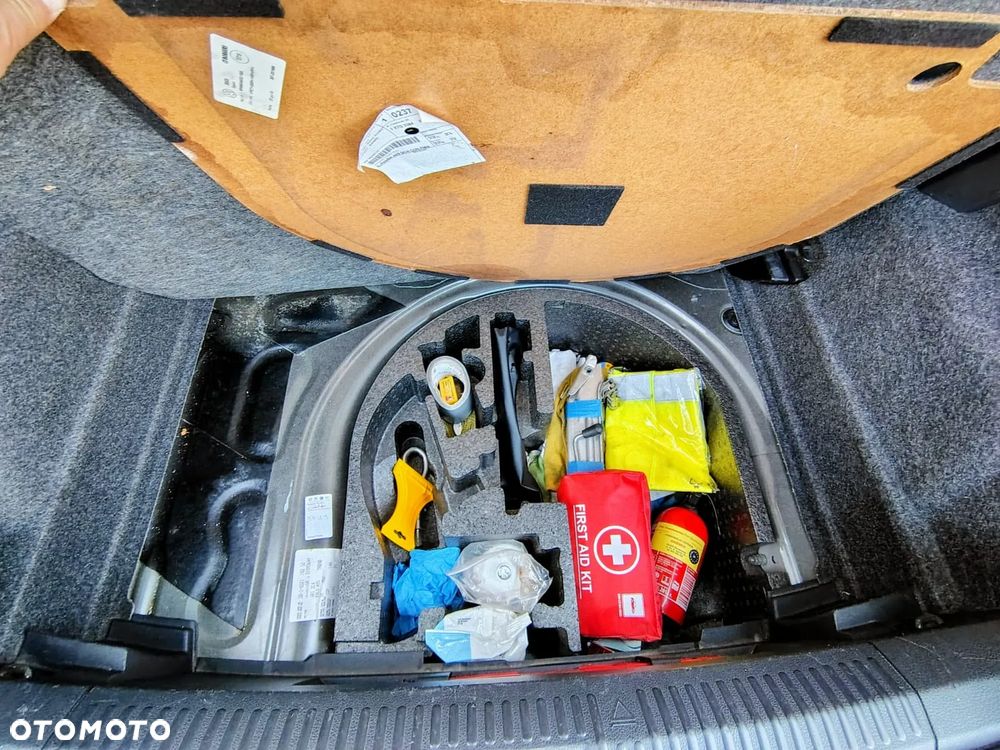 Volkswagen Polo - 16