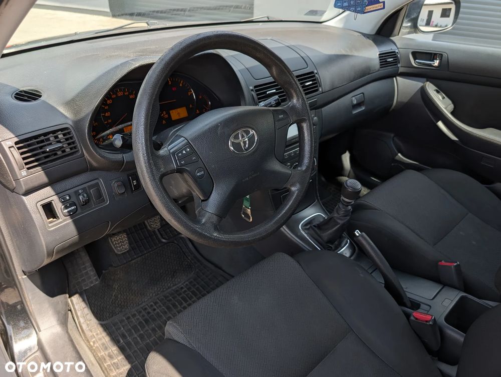 Toyota Avensis 2.0 D-4D Edition - 23
