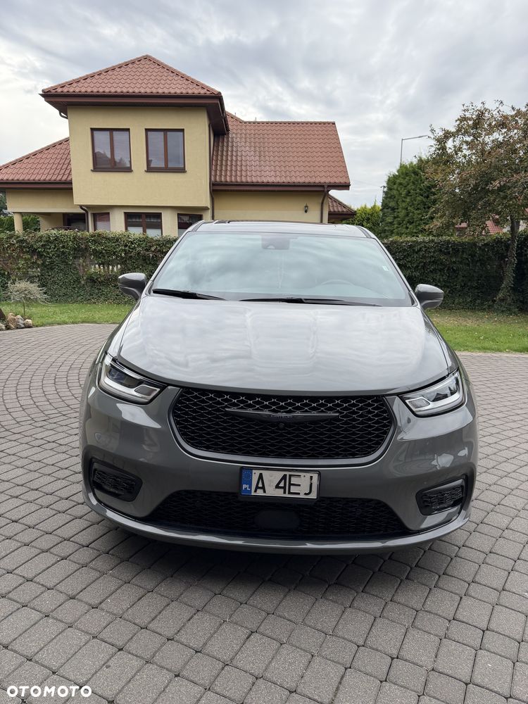 Chrysler Pacifica - 12