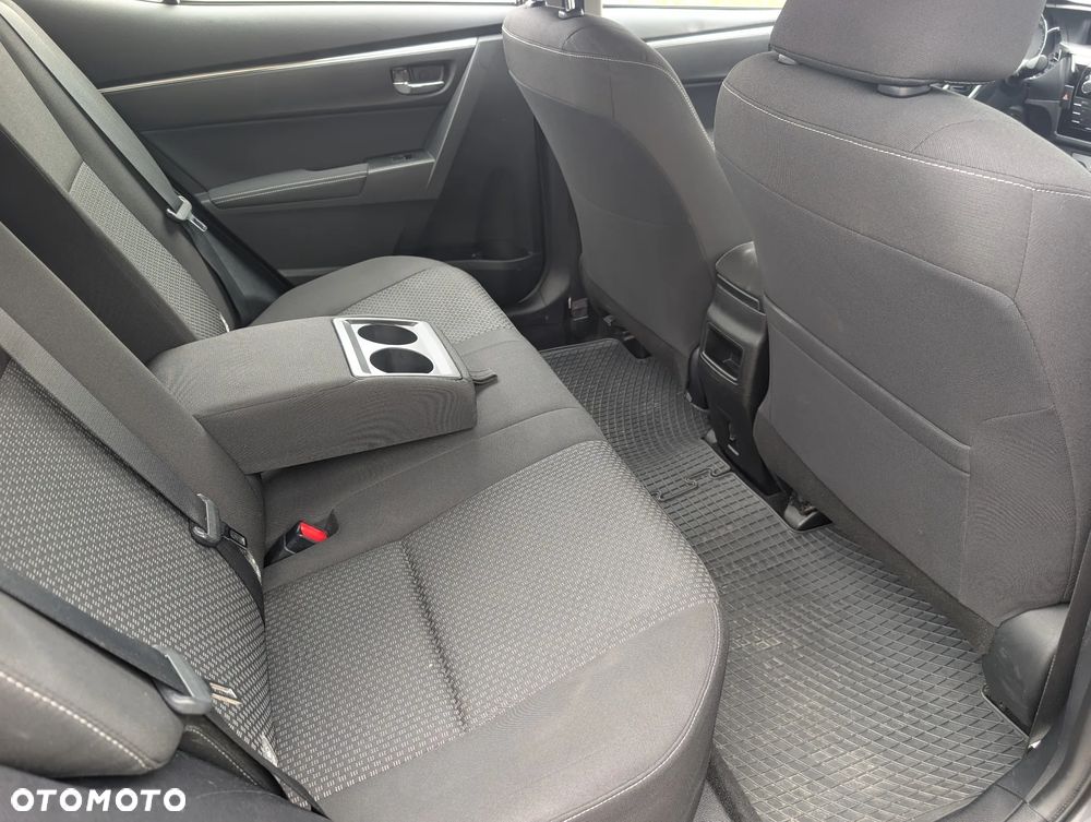 Toyota Corolla 1.6 Comfort - 24