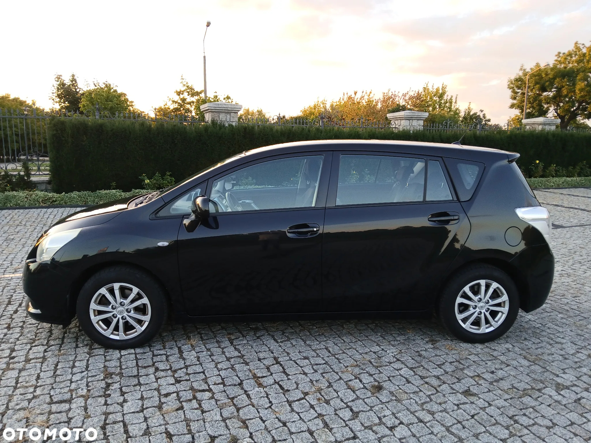 Toyota Verso 2.0 D-4D Sol 7os - 4