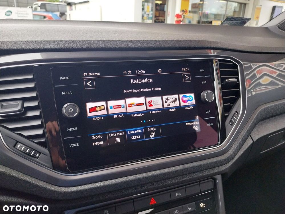 Volkswagen T-Roc - 23