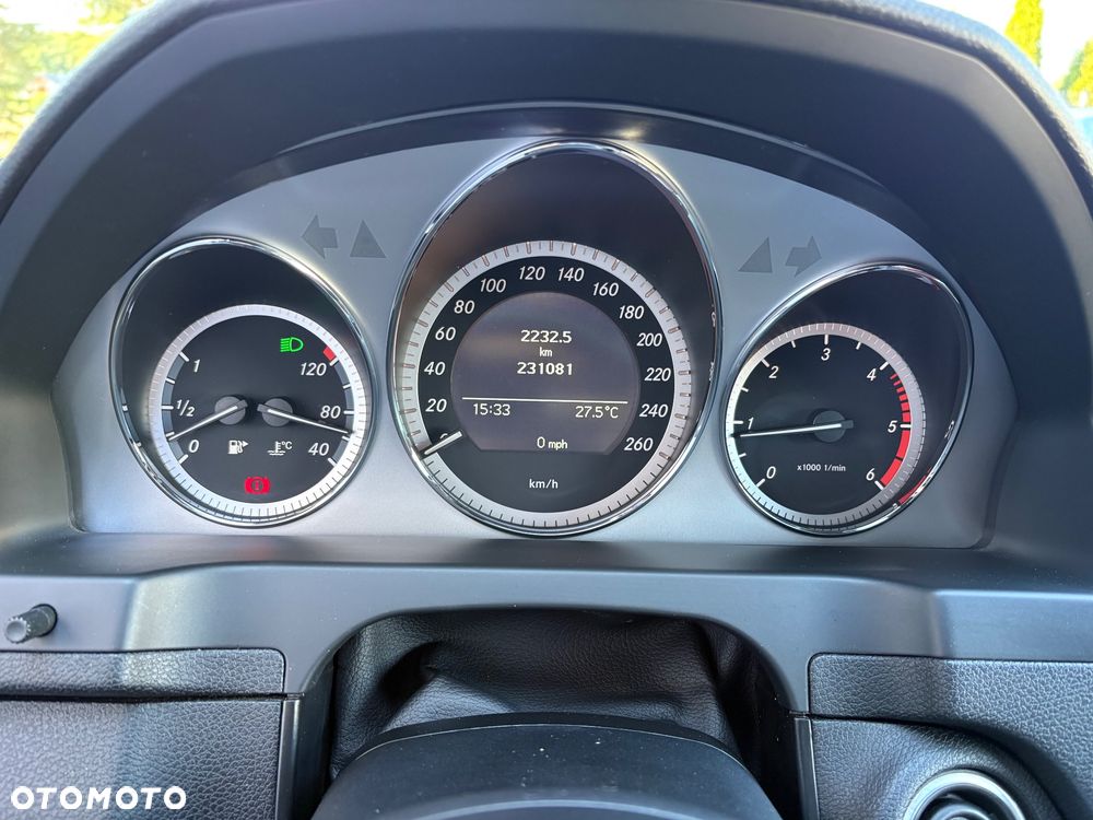 Mercedes-Benz Klasa C 180 CDI DPF (BlueEFFICIENCY) Elegance - 18