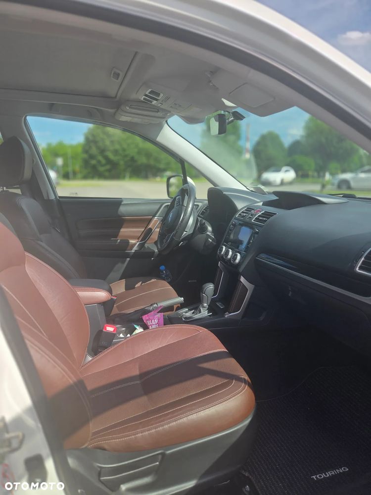 Subaru Forester 2.0 XT Sport Lineartronic - 12