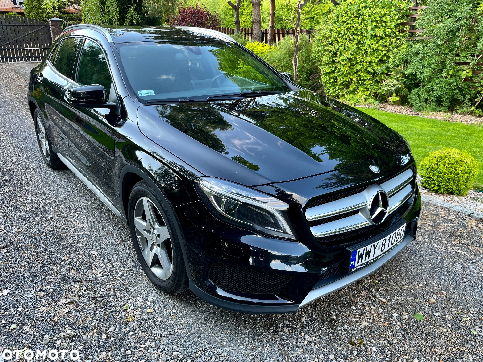 Mercedes-Benz GLA - 10