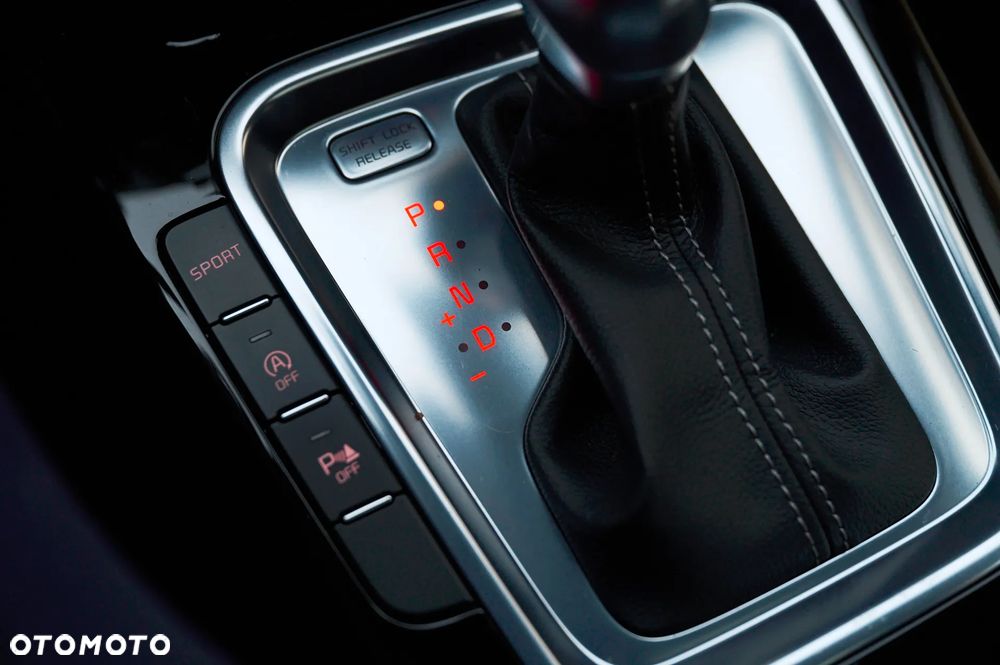 Kia Ceed 1.4 T-GDI DCT OPF GT Line - 31