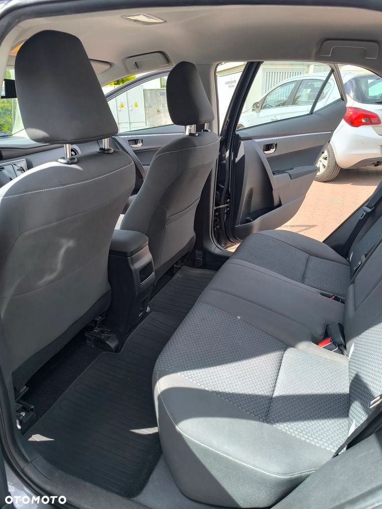 Toyota Corolla 1.6 Comfort - 9