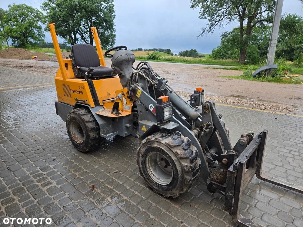 Giant D-262 X-tra Mini ładowarka przegubowa - 2