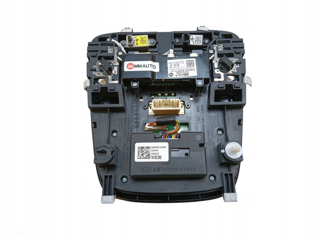 LAMPKA PODSUFITKI WNĘTRZA KABINY KIA SPORTAGE V 5 92800-P2XXX - 4