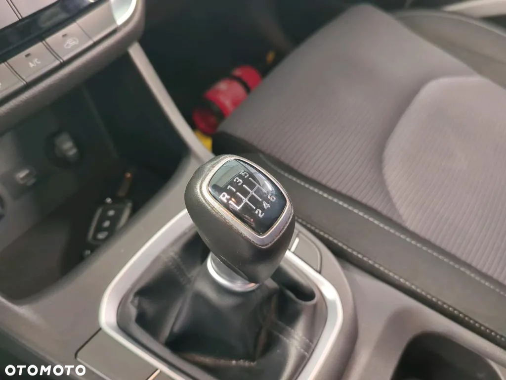 Hyundai i30 1.5 DPI Classic + - 11